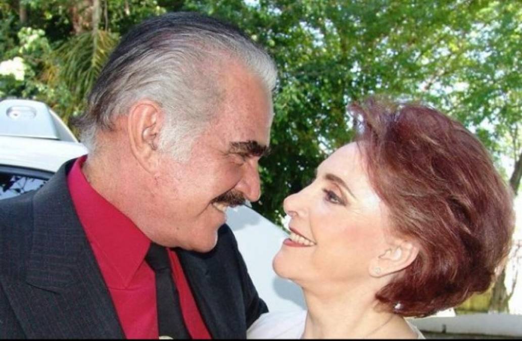 'Te doy 10 minutos para que termines con tu novio': la historia de amor entre 'Chente' y 'Cuquita'