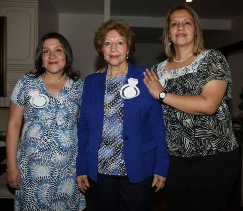 Especiales detalles prenupciales para Ana Rocío