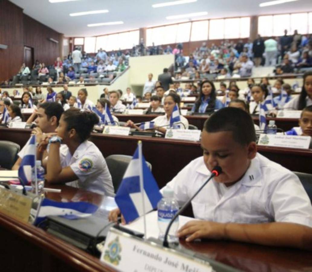 Con legislación para evitar migración arranca Congreso Infantil 2015