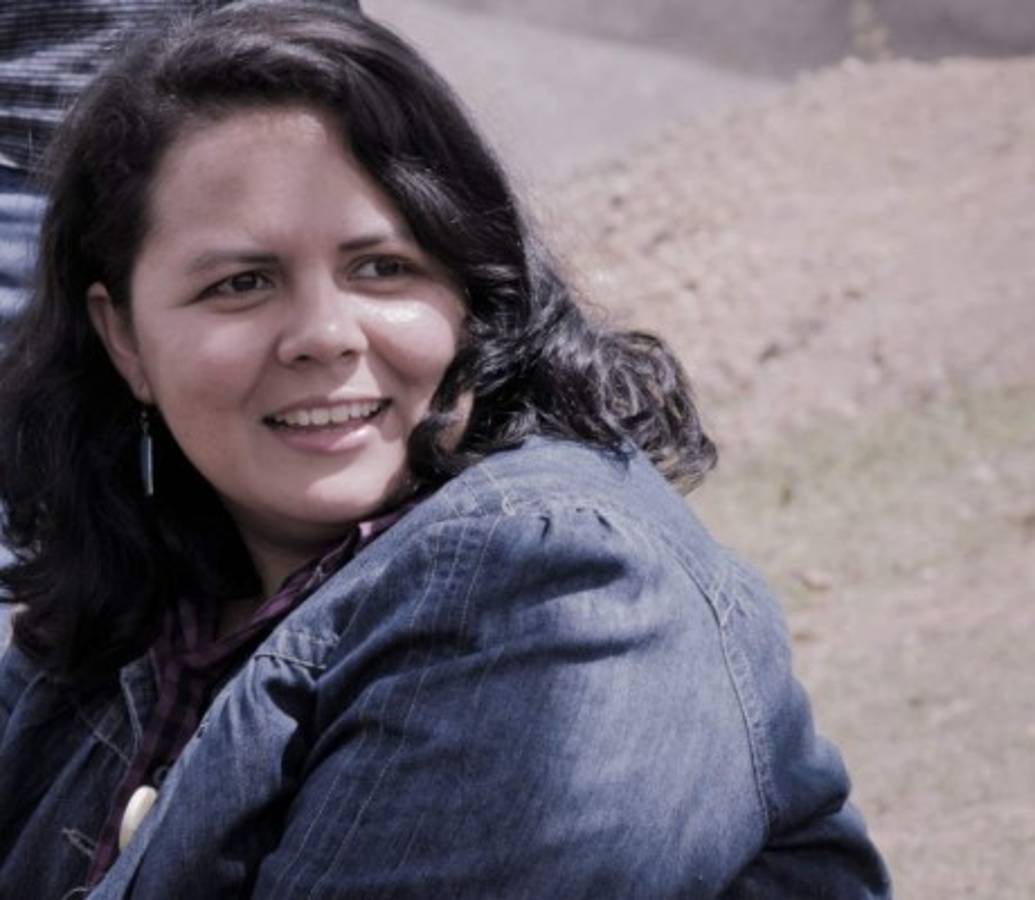 Scarlett Rovelaz: una escultura que abre y cierra sus heridas