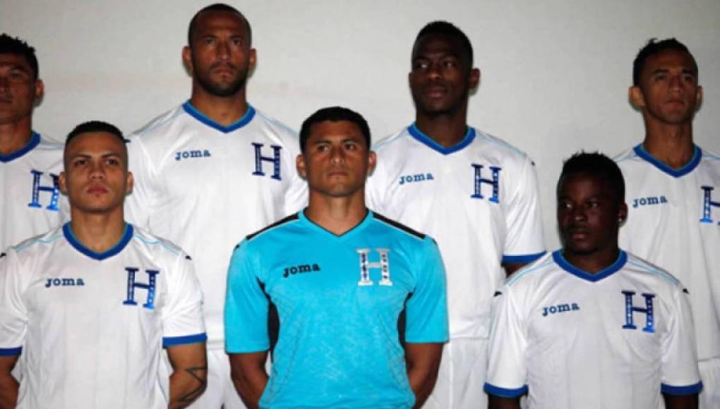 Evolución de los uniformes de la Selección de Honduras en eliminatorias mundialistas