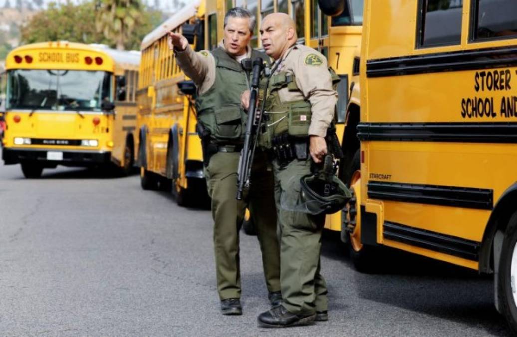 Lo que se sabe del tiroteo que dejó dos muertos en secundaria de Los Ángeles