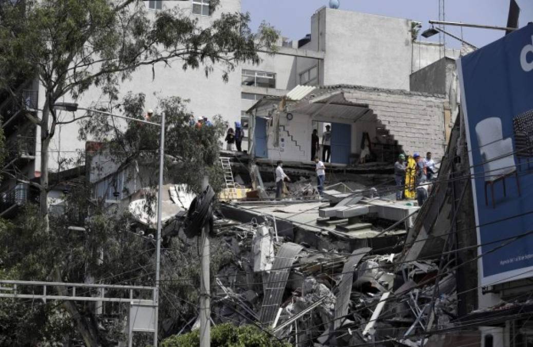 Brutal sismo de 7.1 deja muerte y destrucción en México