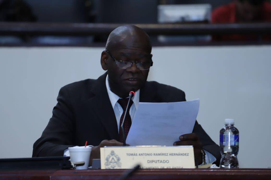 $!El actual diputado por el PSH, Tomás Ramírez, durante una sesión legislativa.