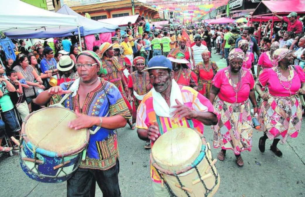 La Ceiba vive su propia fiesta en el Gran Carnaval de Amor y Amistad