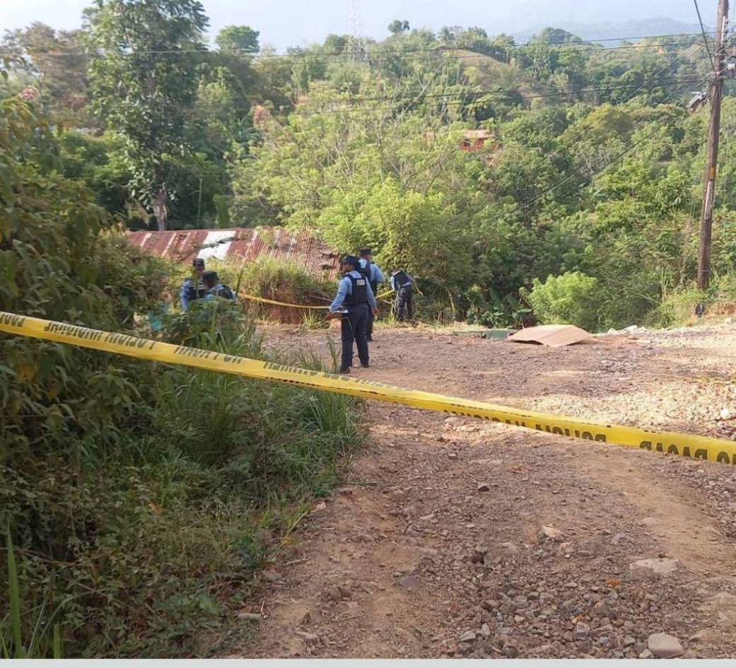 Vestido de mujer y asesinado a balazos hallan a hombre en La Ceiba