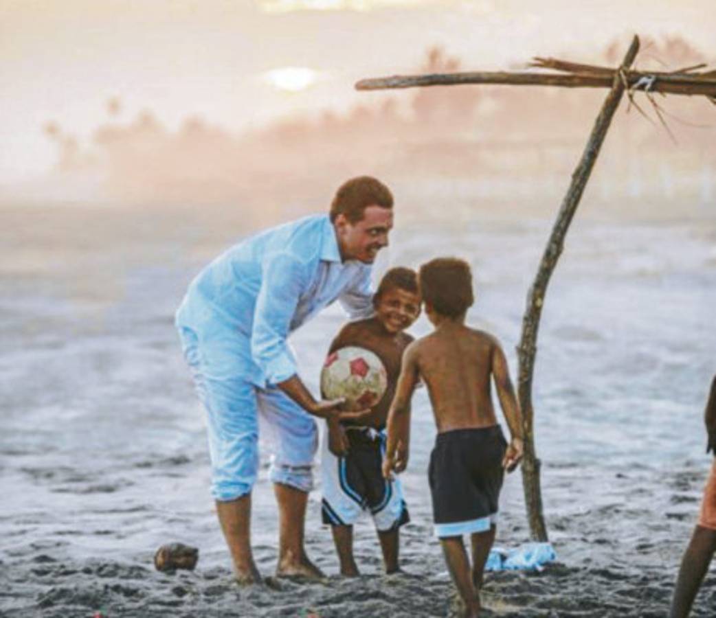 Las críticas le llueven a Luis Miguel