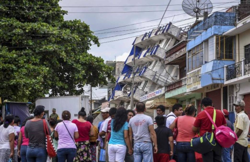 Imágenes de los estragos que provocó el terremoto en México; van 58 muertos
