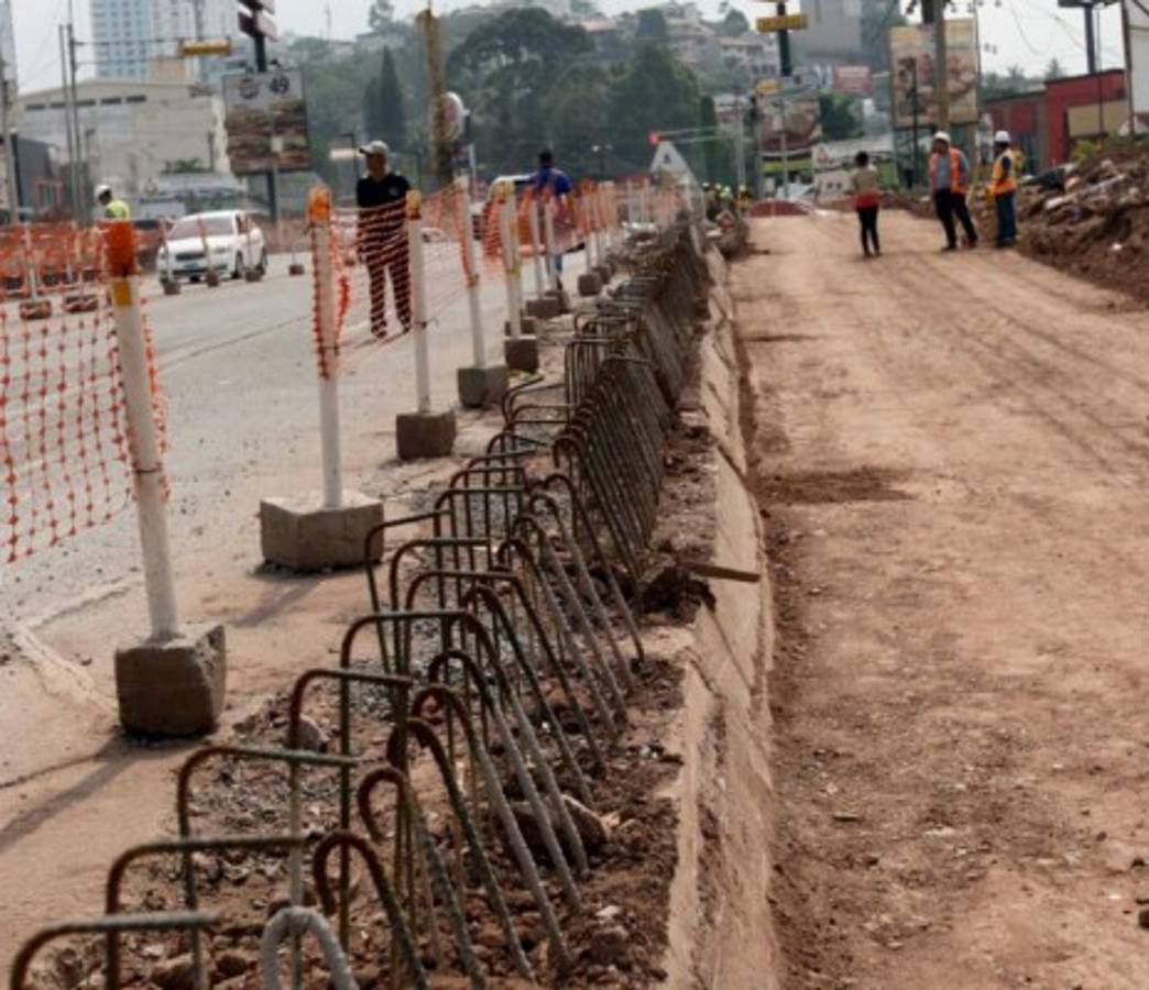 El paso subterráneo del bulevar Juan Pablo II tendrá una longitud de 300 metros.