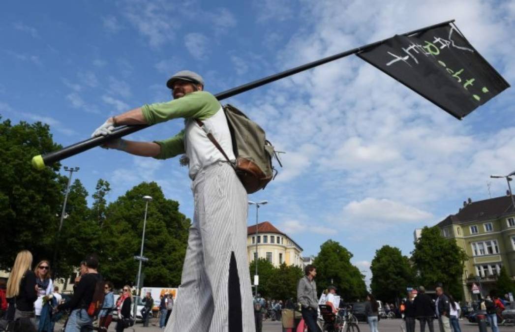 FOTOS: Masivas protestas en Alemania para presionar el desconfinamiento