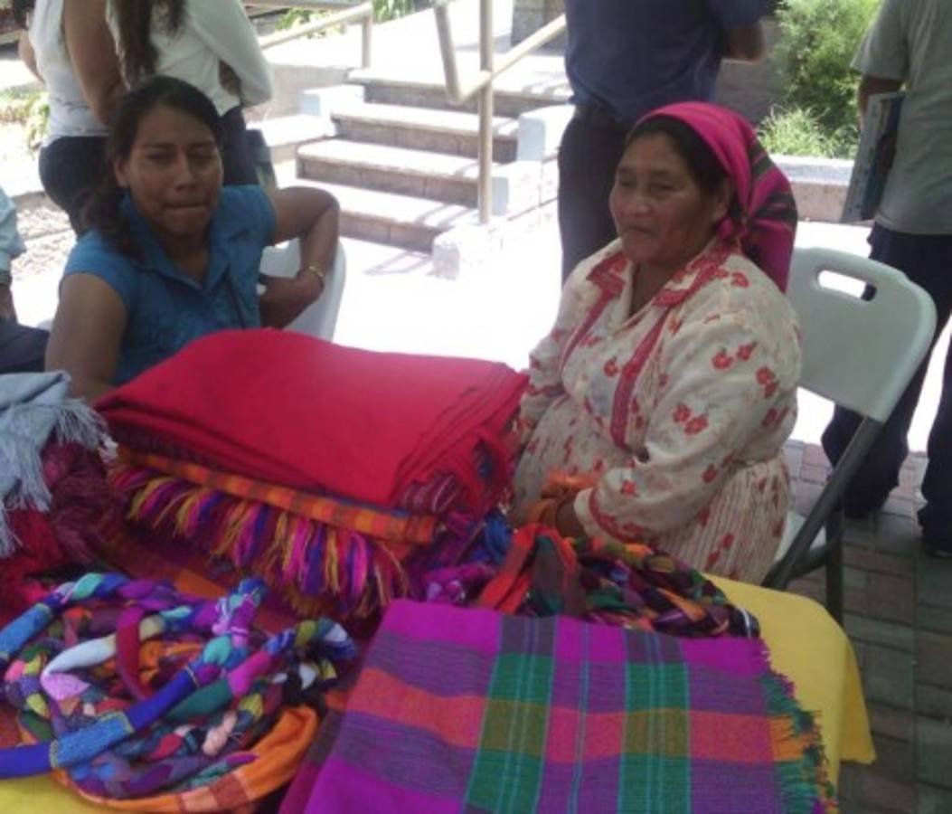 Feria de artesanía lenca en la capital de Honduras