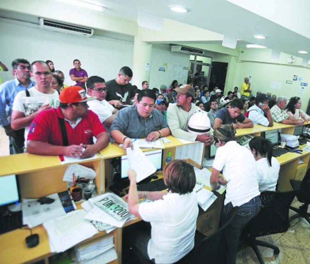 Hasta en tres cuotas se puede pagar la matrícula vehicular