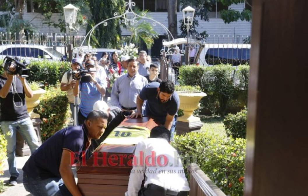 Familiares y amigos dan último adiós a Hernán García, un amante eterno del fútbol