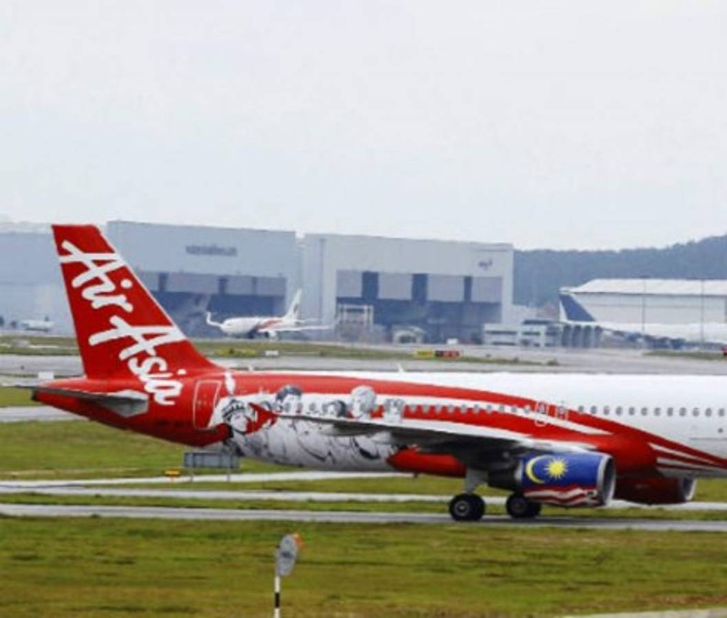 EEUU dispuesto a ayudar en búsqueda de avión de AirAsia desaparecido