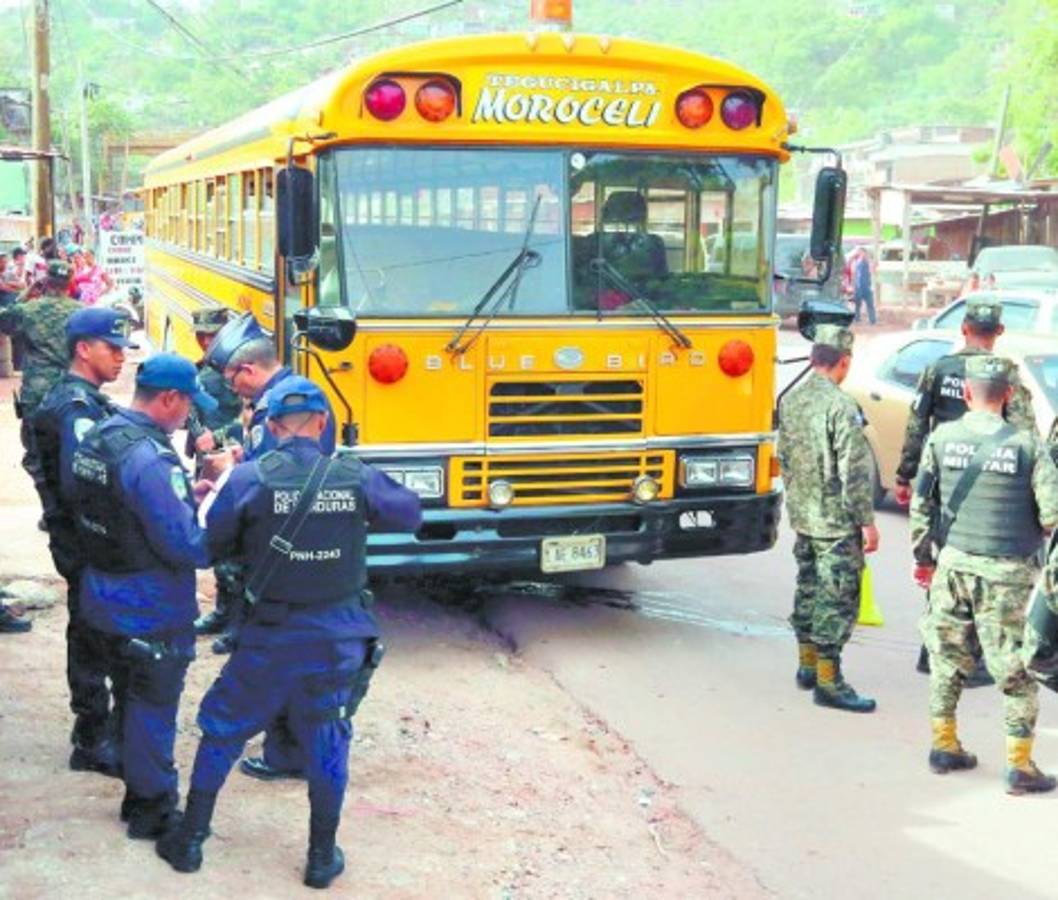 Investigan dos hipótesis en crimen de oficial de la PMOP