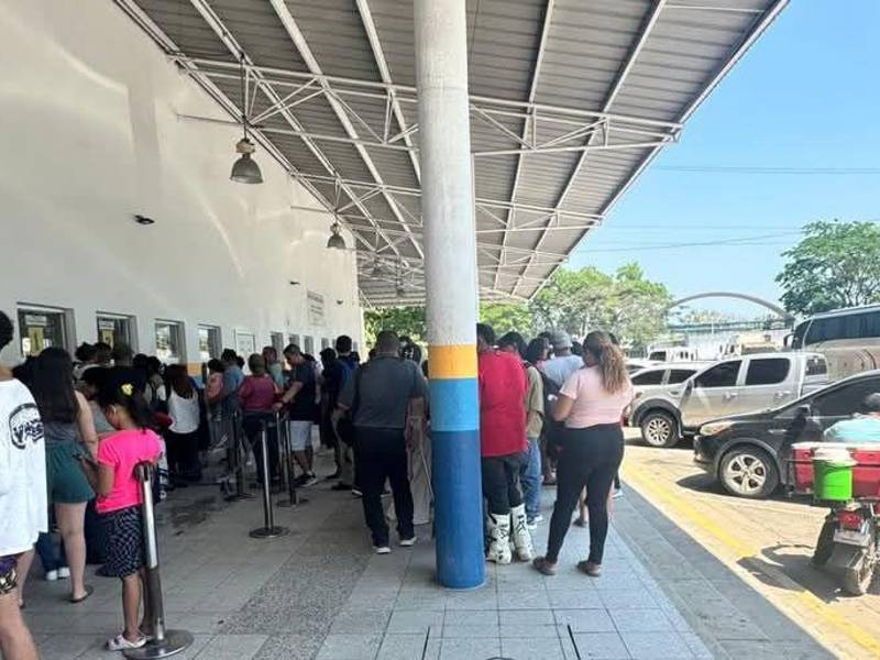 Autoridades de salud imponen medidas como vacunacion completa para viajeros que entren y hondureños que salgan del país