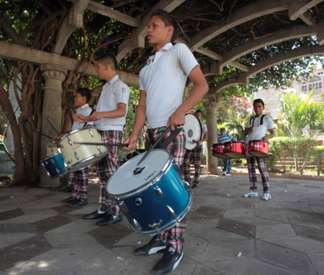 Así se prepararon las bandas para el 15 de septiembre