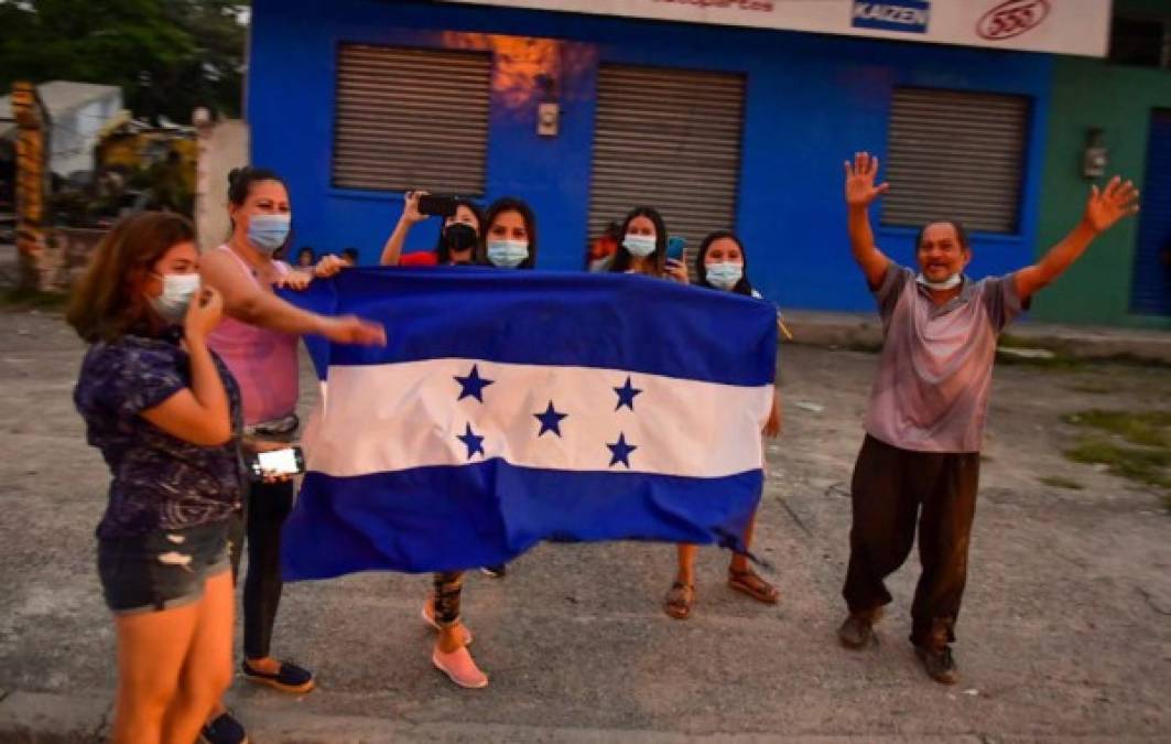 ¡Lágrimas y gratitud!: Hondureños agradecen a El Salvador por ayuda humanitaria (FOTOS)