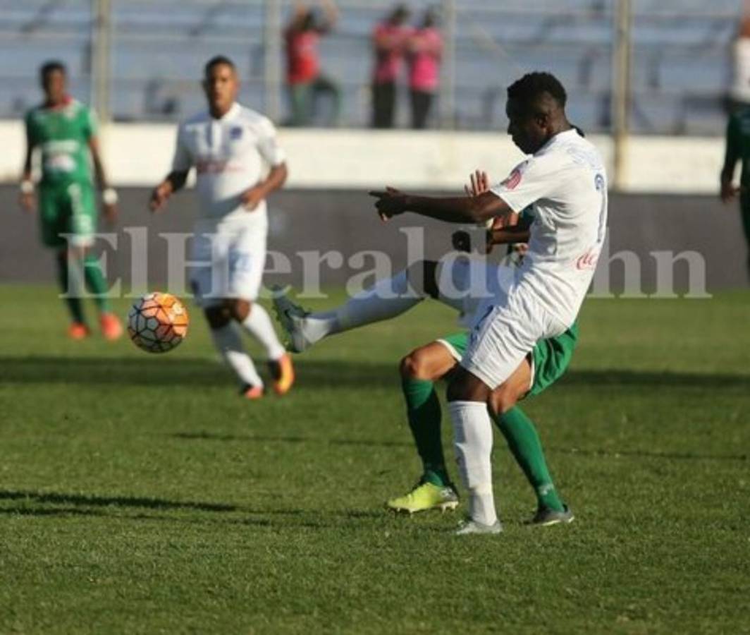 Olimpia se quedó con el clásico ante Marathón y le recetó 3-2 con doblete de Estupiñán