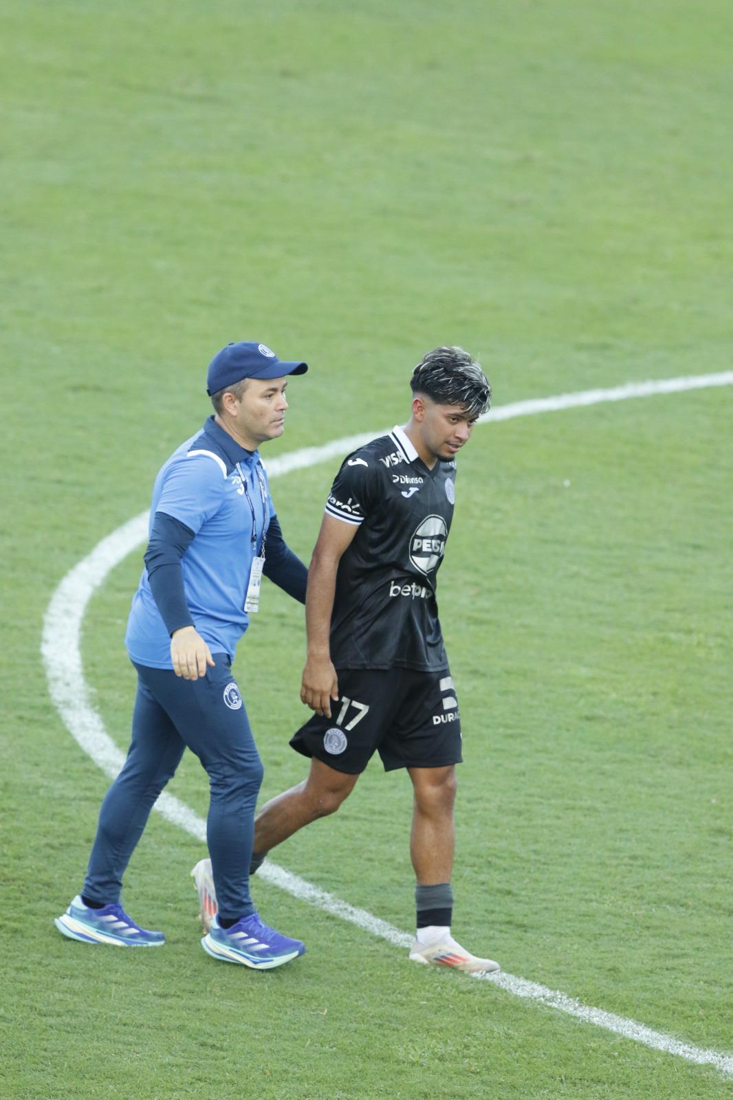 Rubia roba miradas, tristeza de Motagua tras ser rematado por Marathón y seleccionado preocupa