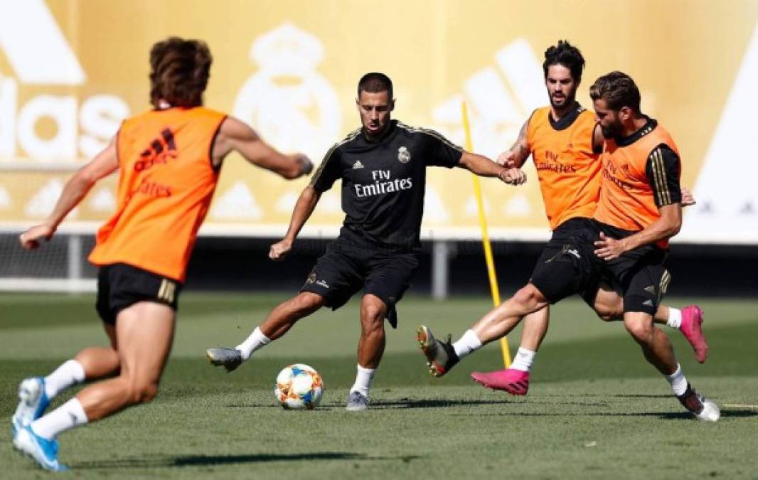 FOTOS: James Rodríguez sorprende al aparecer en el entrenamiento del Real Madrid