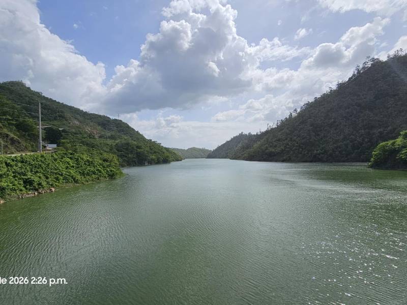 La gráfica tomada ayer tarde por personal de la ENEE muestra la recuperación del embalse de Patuca III, cuando hace dos meses paralizó por bajo nivel de agua.