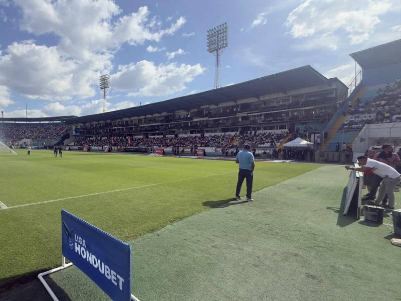 Olimpia golea a Real España y se corona campeón del Clausura consiguiendo el título 39