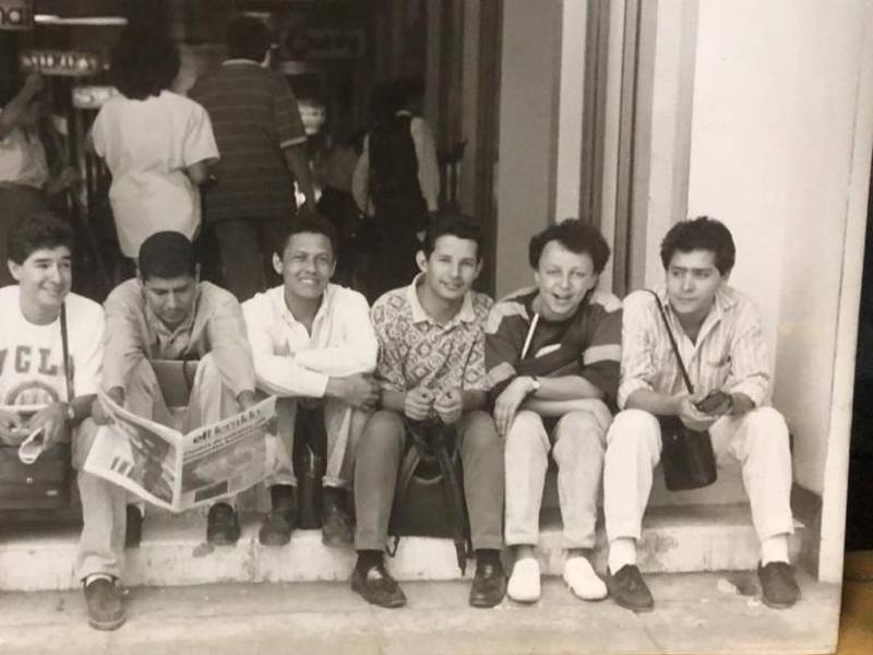 De izquierda a derecha, los periodistas Víctor Hugo Álvarez, Juan Carlos Vásquez, Héctor Amador, Héctor Cálix, Roger Argueta, Orfa Mejía y Vladimir Recinos.