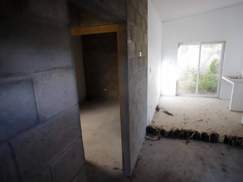 La construcción inicial de Villa Solidaridad representaba 117 millones de lempiras, pero la incorporación de 14 a 20 nuevas viviendas elevará la inversión a entre 130 y 135 millones.