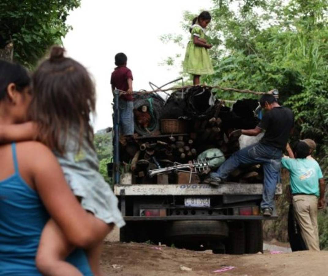 Familias abandonan sus casas por amenazas de pandillas