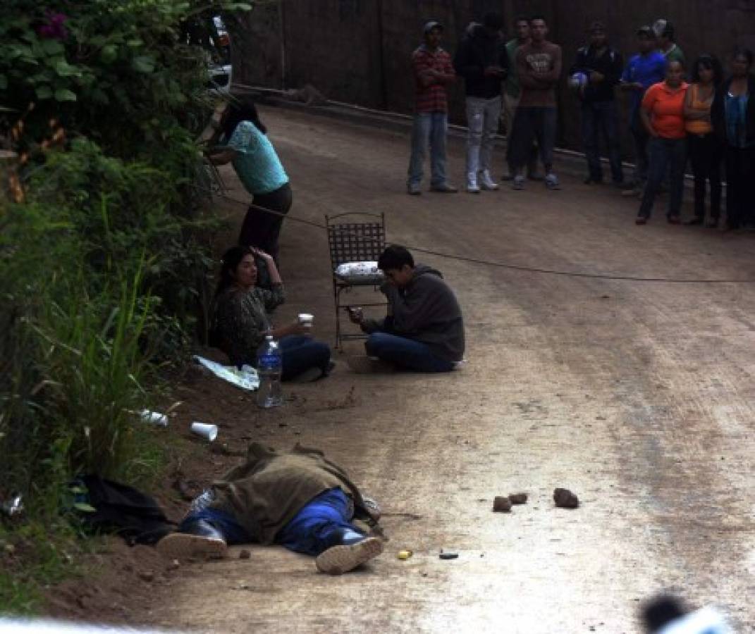 Frente a su esposa e hijos matan a exfiscal hondureño en El Chimbo
