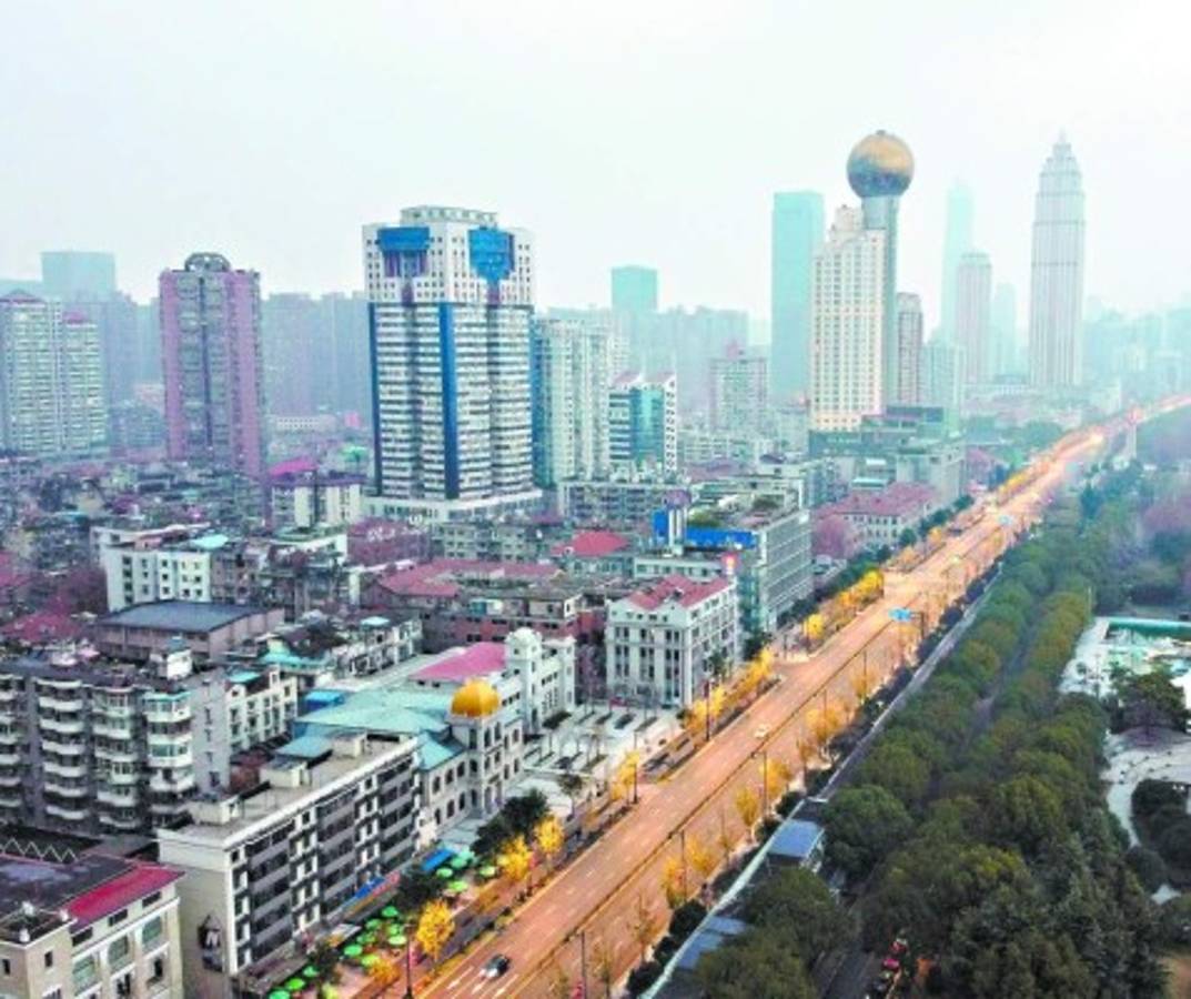 Sola y sin comida pasa los días hondureña en China