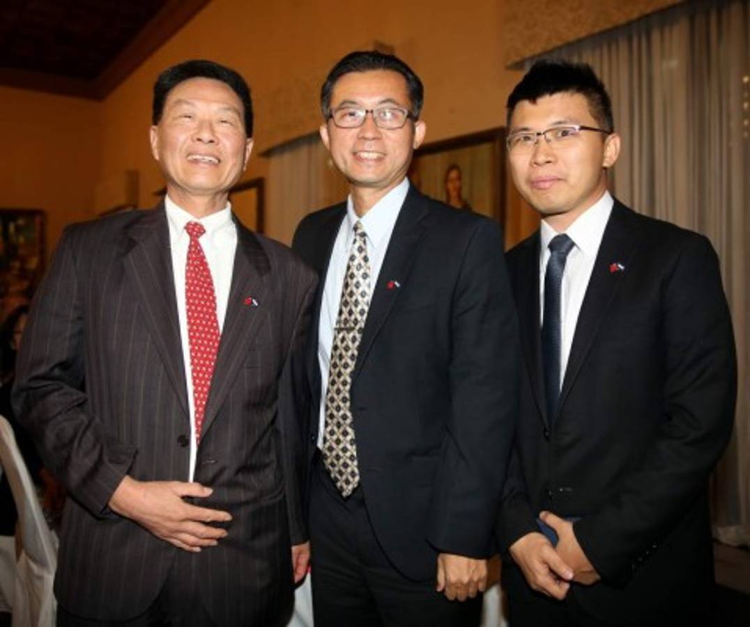 Médicos NATMA compartieron en cena de agradecimiento