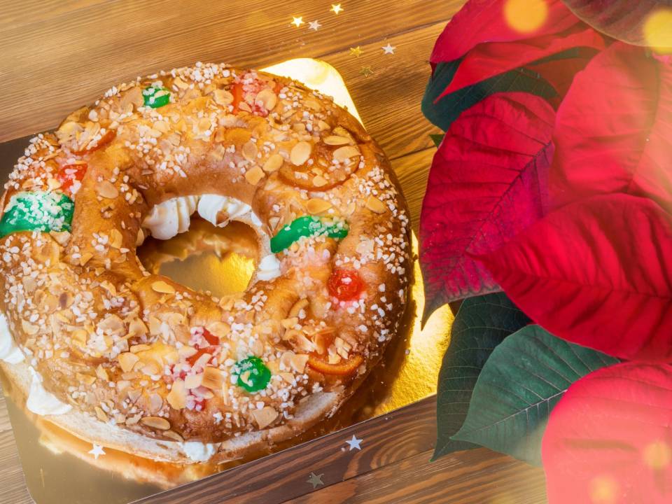 La Rosca de Reyes, en sus diferentes versiones, es un postre tradicional de la celebración en varios países del mundo.