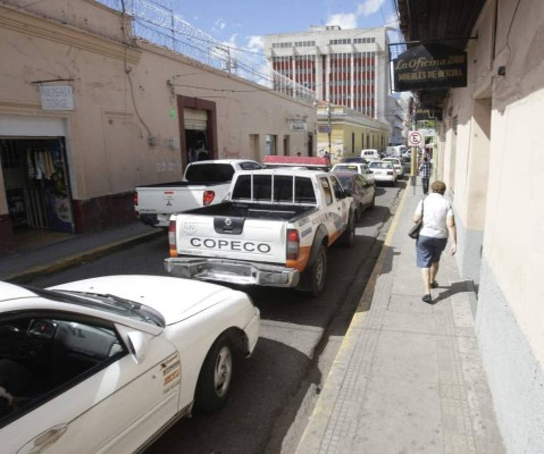 En 2014, 5,572 empresas abrieron y unas 1,000 cerraron