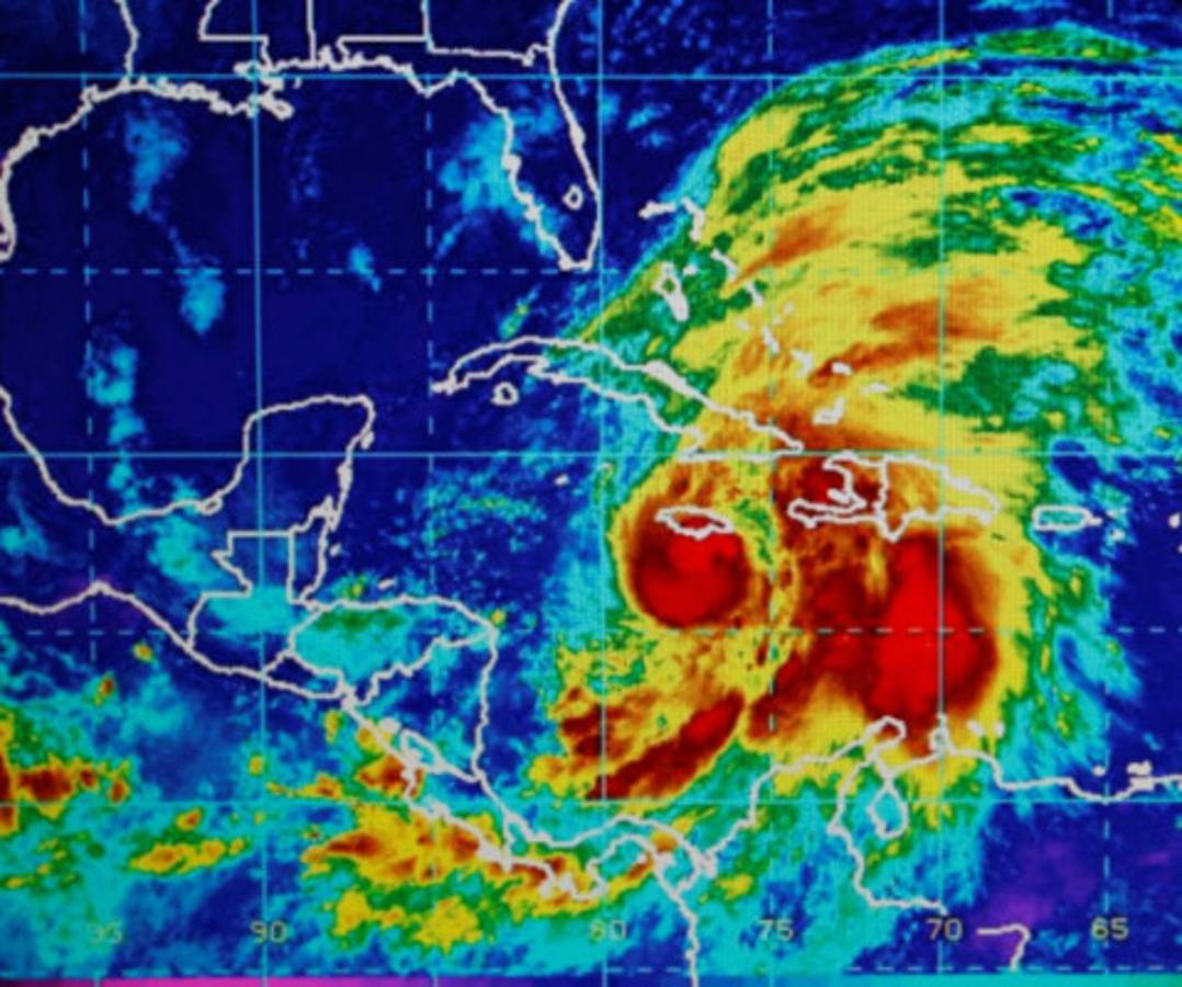 Sandy se convierte en huracán en trayectoria a Jamaica