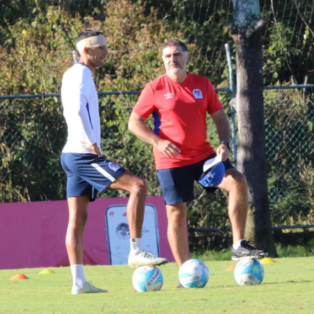 Olimpia con alta y jugador preocupa por lesión: Así se preparan los leones para la final ante Marathón