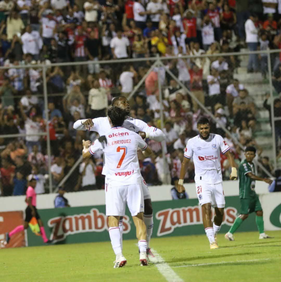 Chica sorprende a todos, Benguché preocupa, golazo de Puskas y Olimpia vapulea al Platense