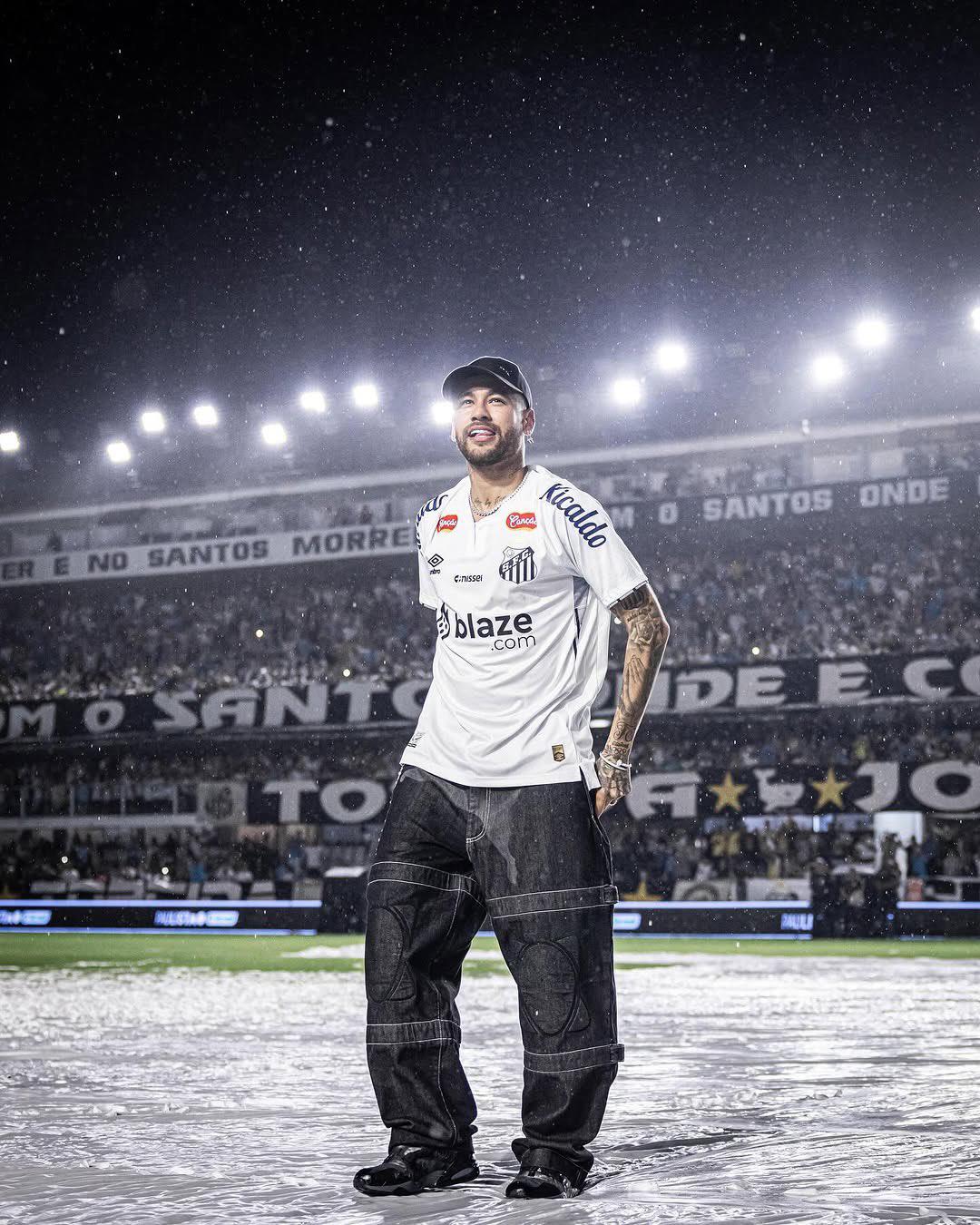 Neymar sacude al mundo del fútbol con la decisión que pretende tomar