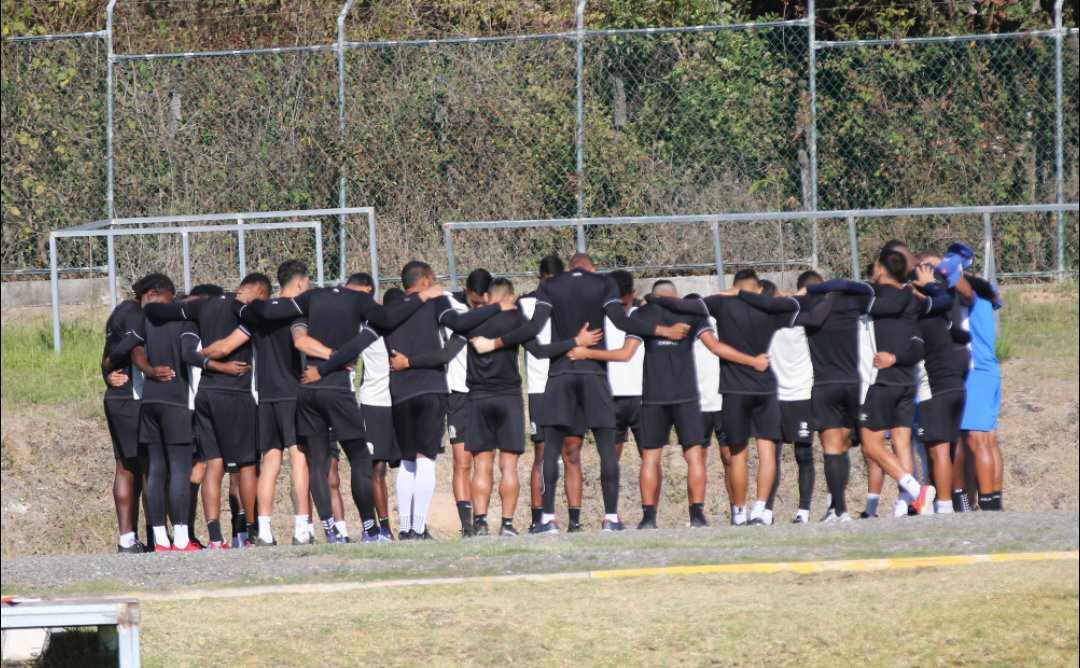 Olimpia no contó con tres futbolistas por lesión y regresa jugador que estaba marginado
