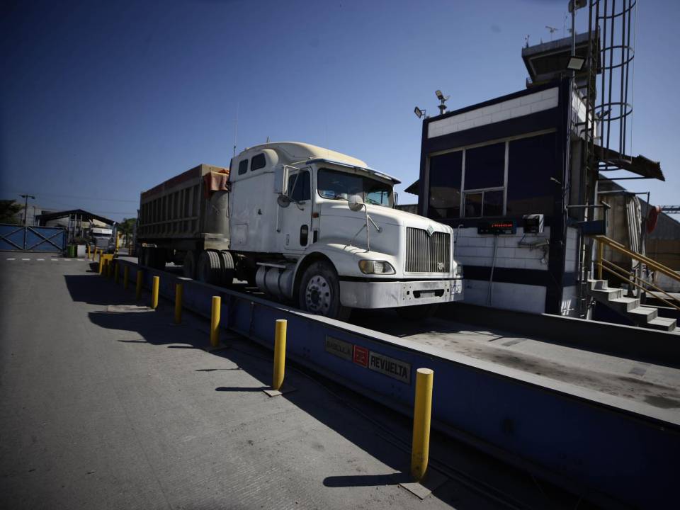 Aduanas de Honduras no ha sido capaz de coordinar turnos para que al momento del almuerzo el flujo de trabajo en las terminales de Puerto Cortés no se detenga