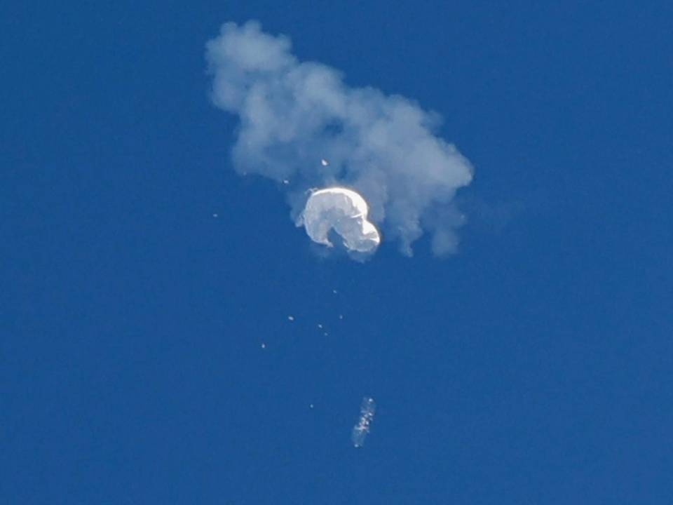 Un globo de vigilancia fue derribado frente a la costa de Carolina del Sur en el 2023. China negó que fuera espía.