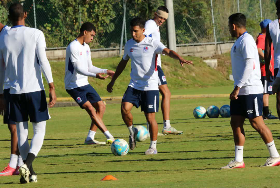 Olimpia con alta y jugador preocupa por lesión: Así se preparan los leones para la final ante Marathón