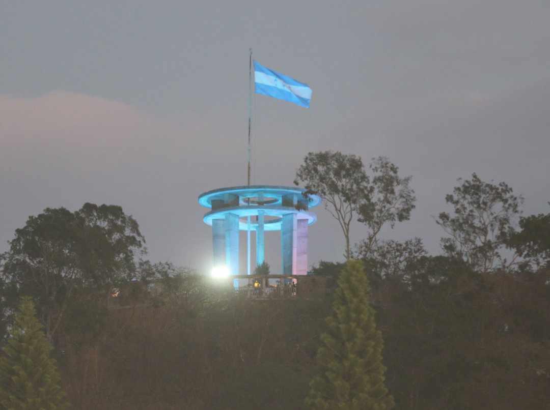 Llegó un campeón, sorpresa de la ´Revo´ y bonito ambiente previo al Motagua vs Real España