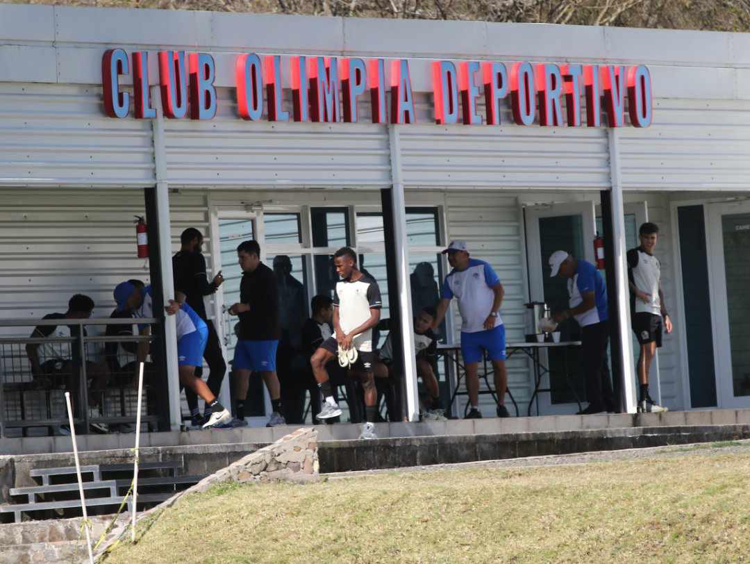 Olimpia no contó con tres futbolistas por lesión y regresa jugador que estaba marginado