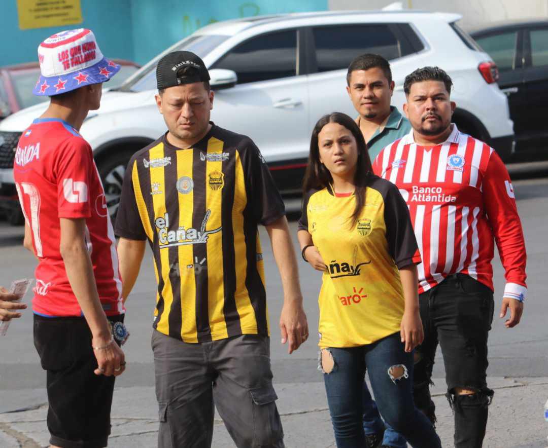 Furor por Quioto, gesto de Edwin Rodríguez con Ever Alvarado y el reconocimiento a Bengtson