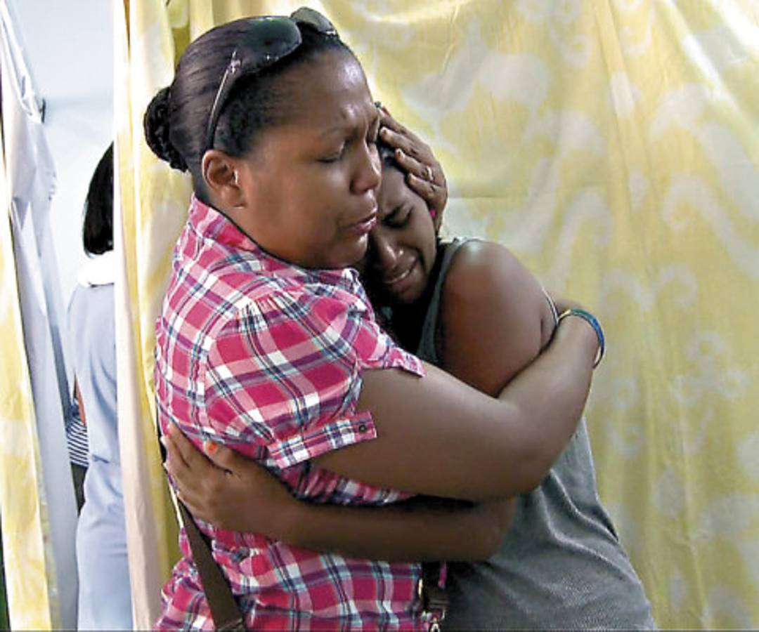 Rescatan a hondureños y extranjeros