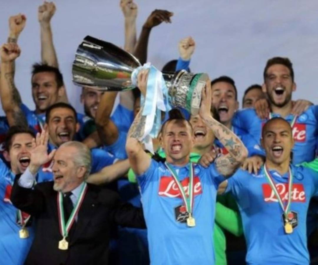 Nápoles gana a Juventus con acento argentino