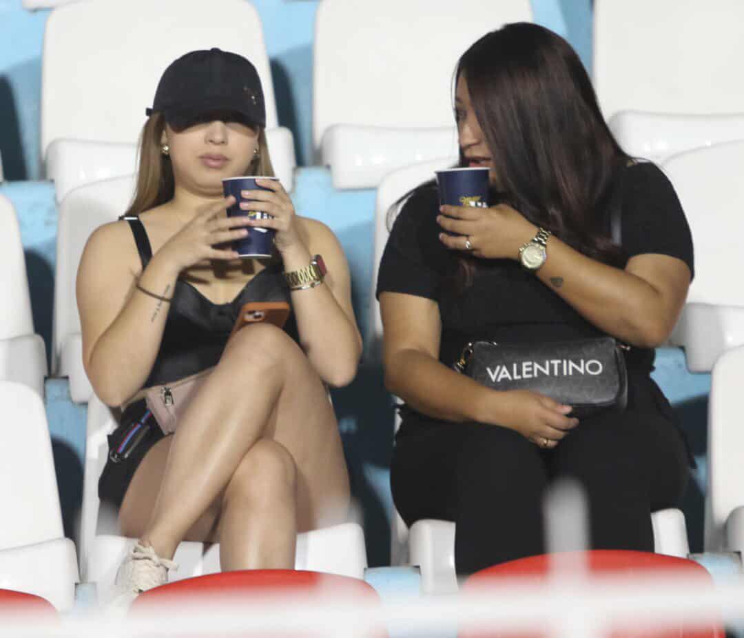 Las bellas chicas que engalanaron en el clásico entre Motagua y Marathón
