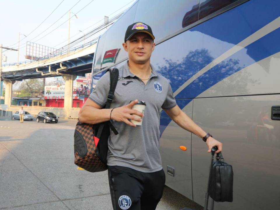 Con una dosis de optimismo y con la misión de la remontada en pie, el actual gigante de Centroamérica, Motagua, ya está saliendo de la capital honduras para abordar el vuelo que los lleve a México para medirse ante Tigres por los cuartos de final de la Concachampions.